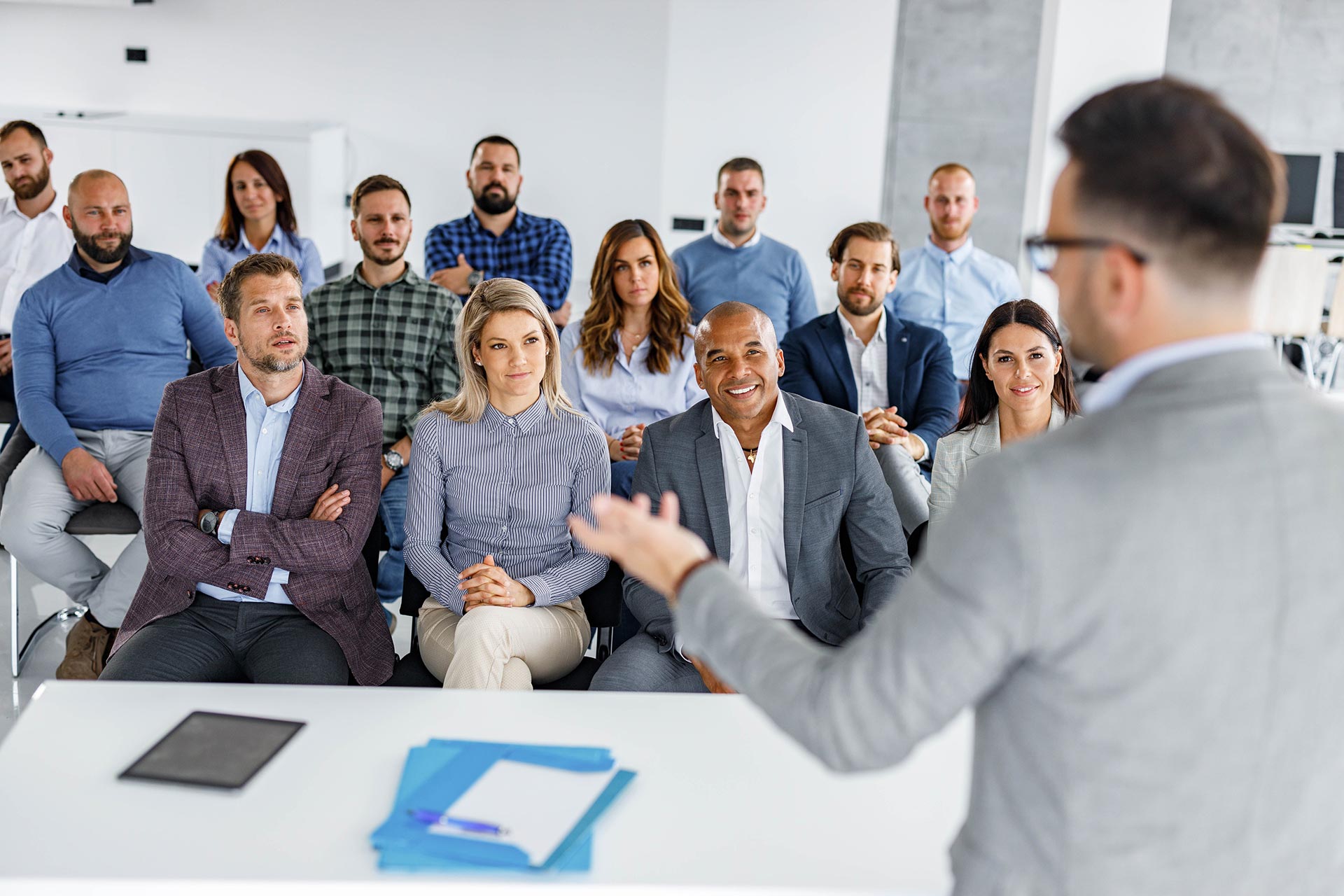 Groupe assistant à une formation Groupe assistant à une formation